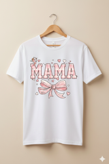 T-shirt "MAMA" Coquette Rose – Nœud & Cœurs · Cadeau Fête des Mères 🎀💕