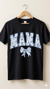 T-shirt "MAMA" Floral Bleu – Fête des Mères · Cadeau Maman Tendance 💙🎀